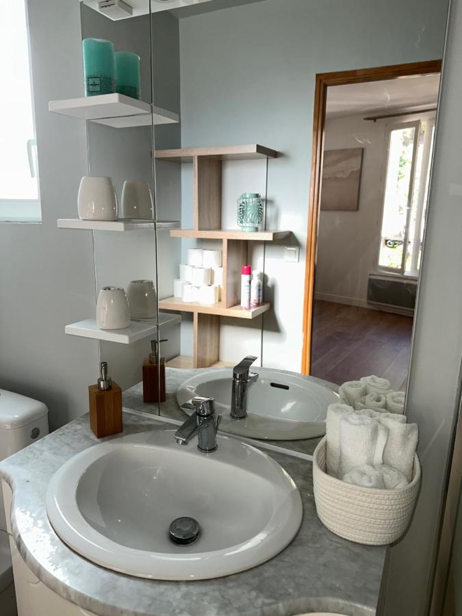 Home Up Pontoise Zewnętrze zdjęcie