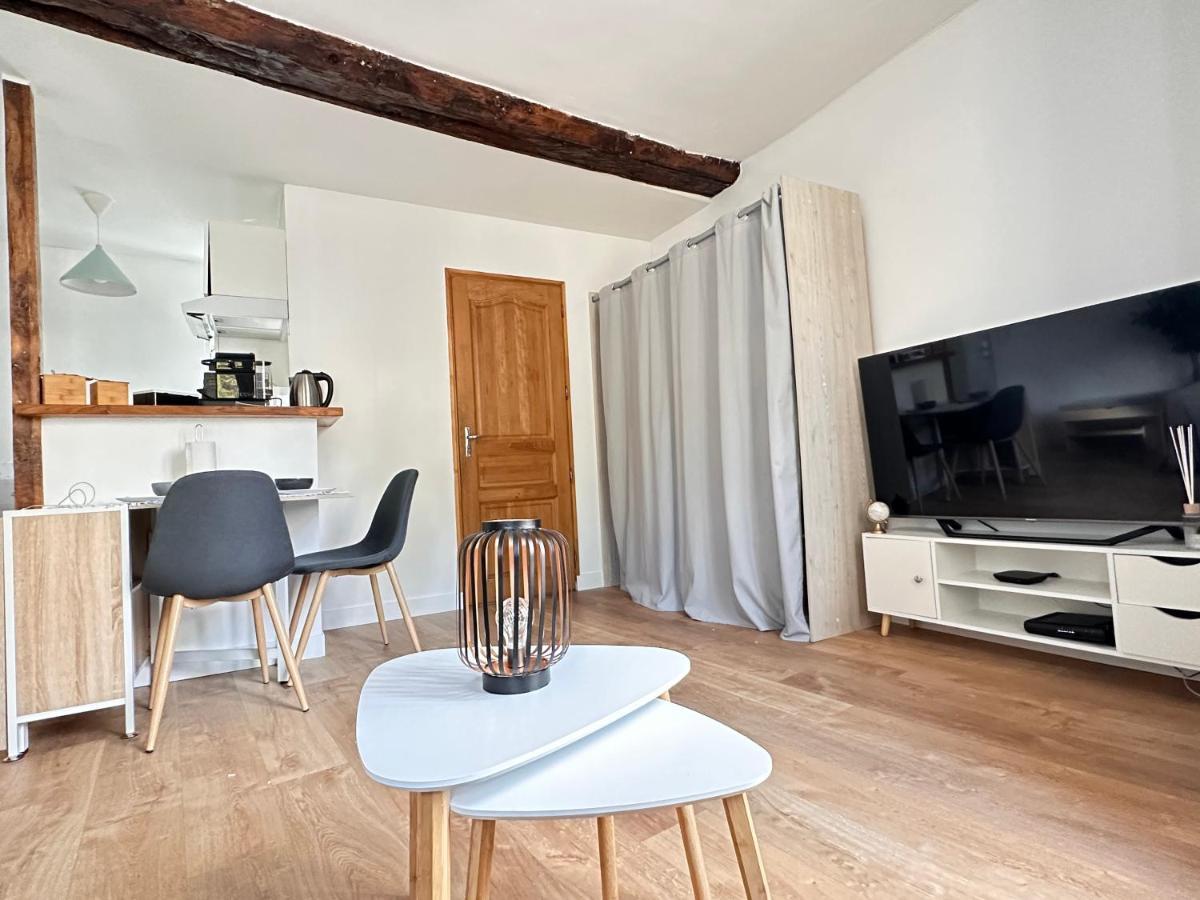 Home Up Pontoise Zewnętrze zdjęcie