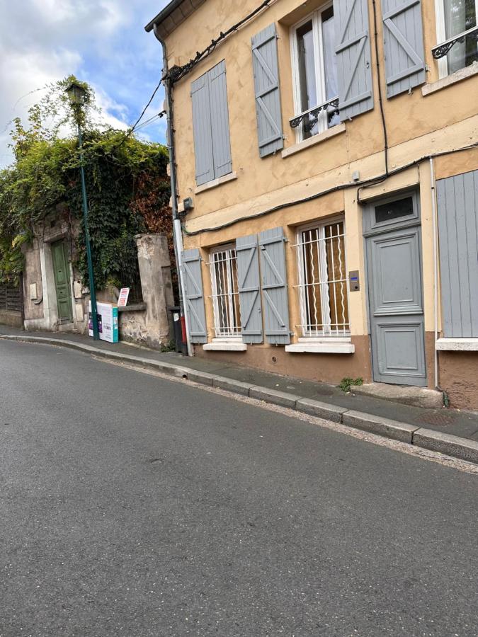 Home Up Pontoise Zewnętrze zdjęcie
